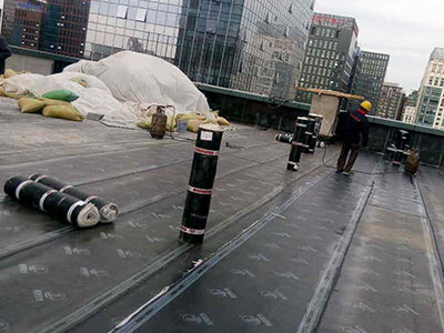 防水满粘法施工一般情况下,低于5℃时满粘法无法正常施工